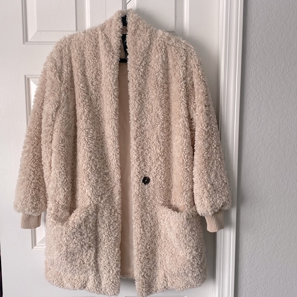 Fuzzy long sleeve jacket (NWOT) - Picture 7 of 7